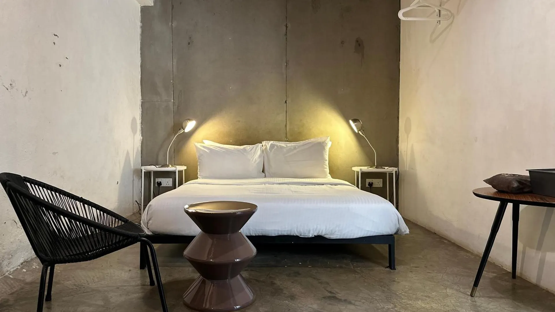 The Frame Guesthouse Τζωρτζ Τάουν 2*,